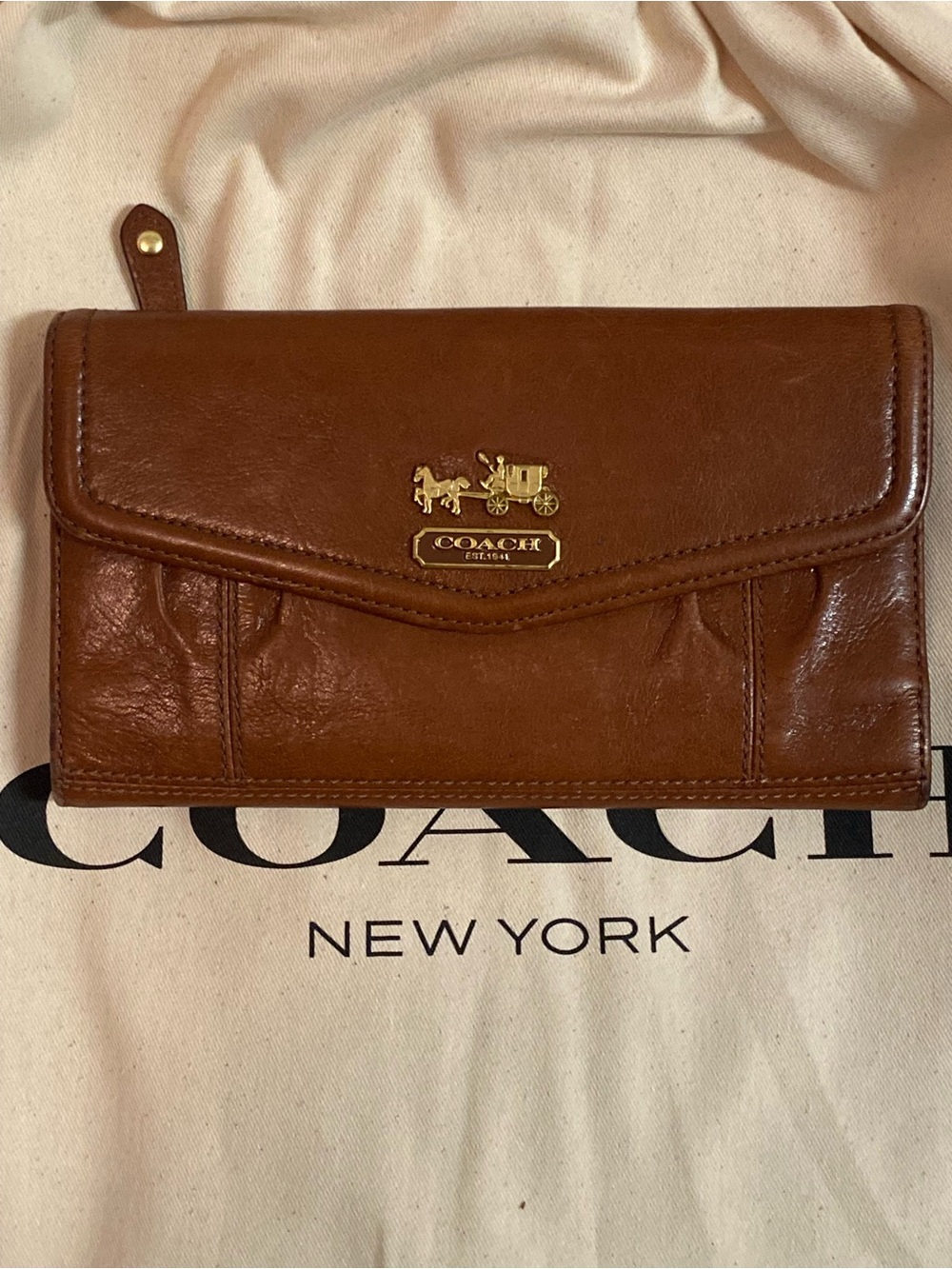 Coach Vintage Madison Leather Wallet with Gold Horse & Carriage Accent